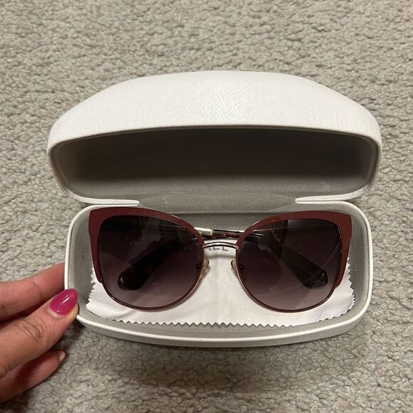 Michael Kors sunglasses case white like new - Picture 5 of 7